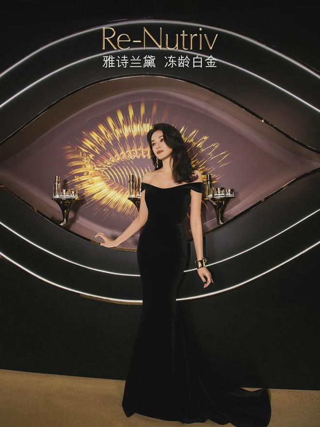 叙事：和代言人一起重新定义年轻凯发k8一触即发雅诗兰黛的明星(图4)